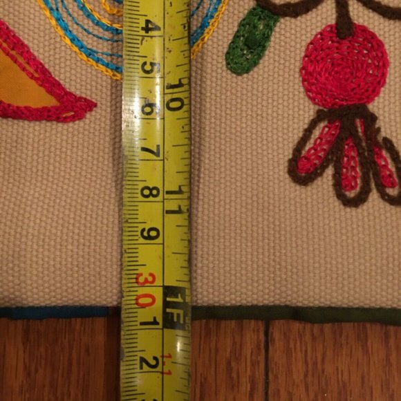 Vintage Pier 1 Embroidered 3D FLORALS Pillow Case Cover 18" x 12" - Picture 9 of 10